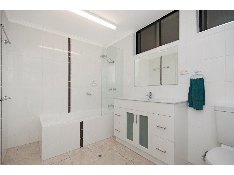 32 Alma Street, Woree QLD 4868