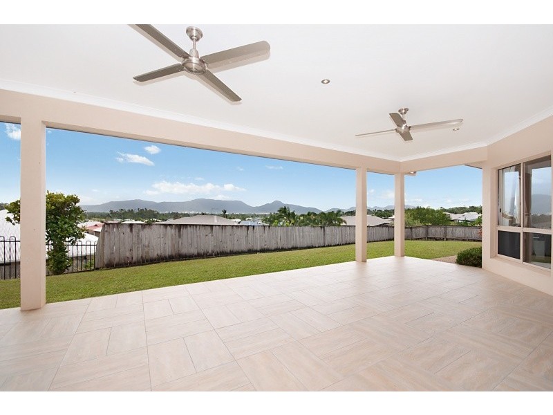 16 Morwong Close, Kanimbla QLD 4870
