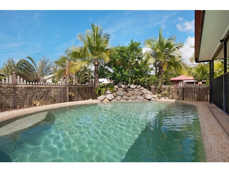 4 Small Leaf Close, Mount Sheridan QLD 4868