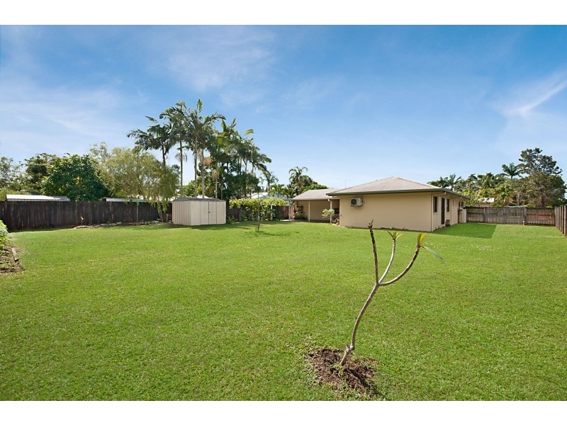 1 Cheviot Street, Smithfield QLD 4878