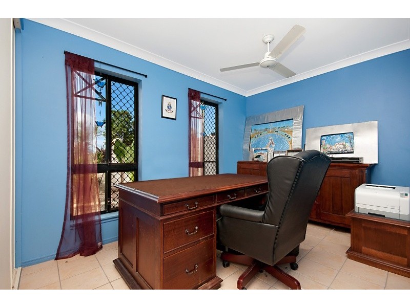 26 Allinga Close, Bentley Park QLD 4869