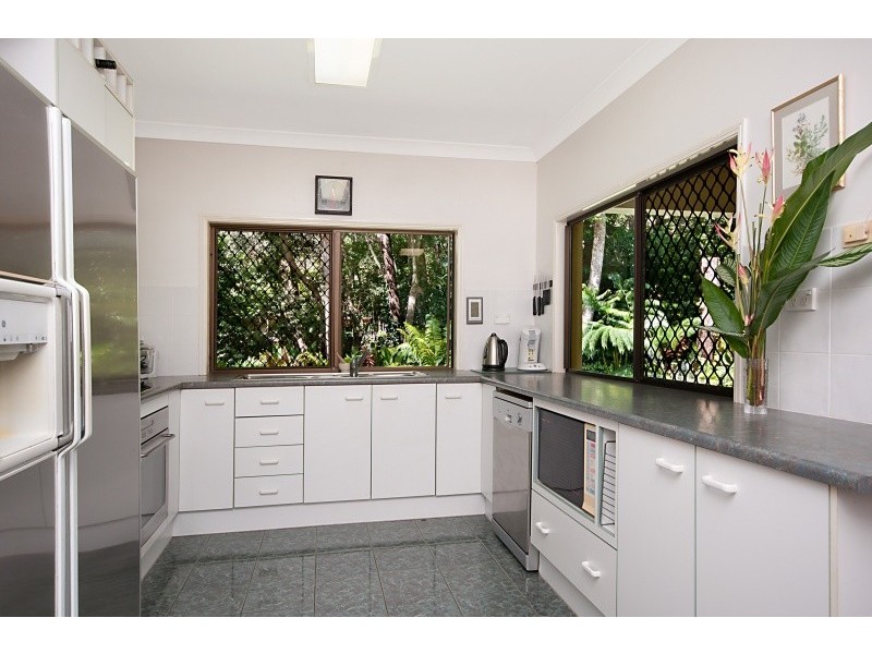 6 Glacier Road, Kamerunga QLD 4870