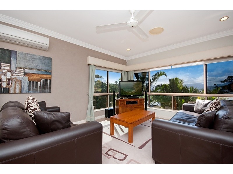 19 Oceanview Place, Mooroobool QLD 4870
