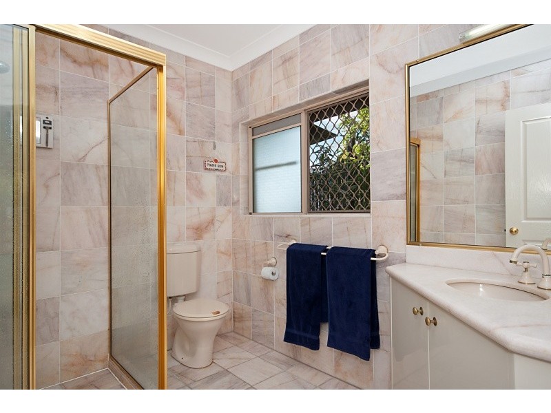 19 Oceanview Place, Mooroobool QLD 4870