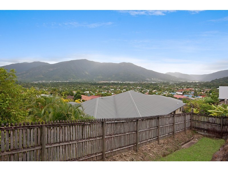 15 Playford Close, Brinsmead QLD 4870