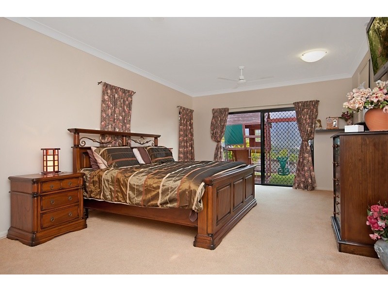 15 Playford Close, Brinsmead QLD 4870