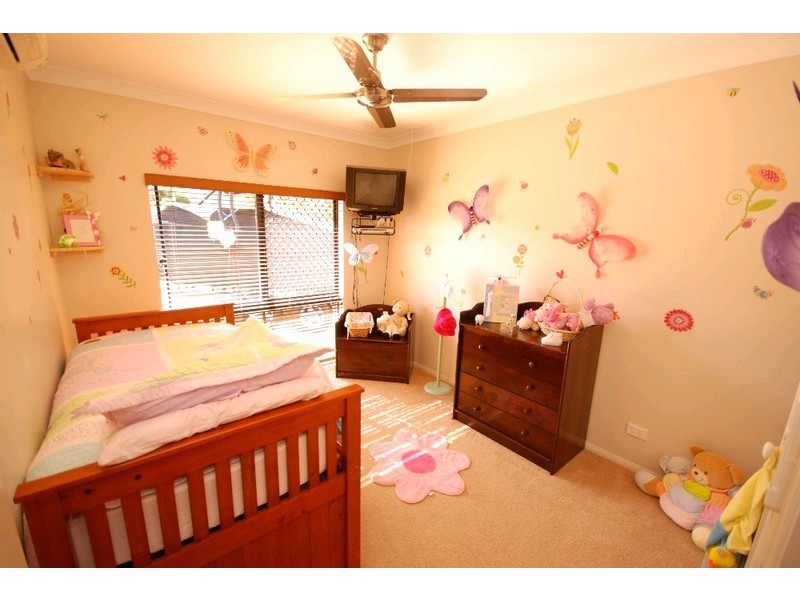 15 Playford Close, Brinsmead QLD 4870