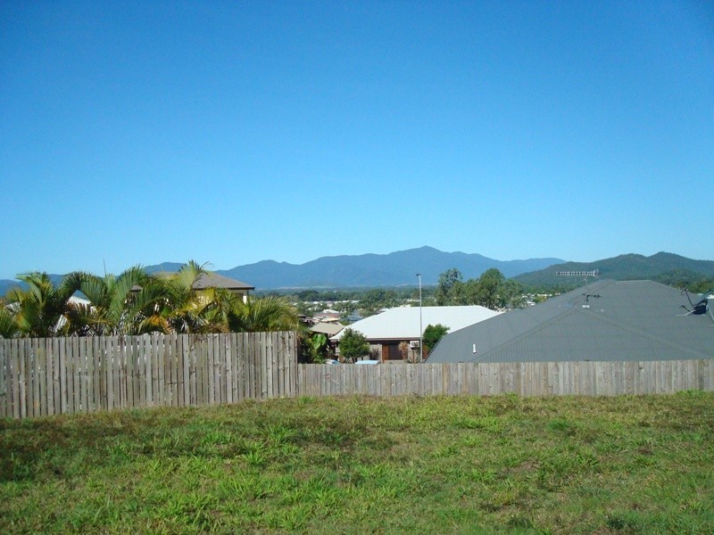 74 Fitzmaurice Drive, Bentley Park QLD 4869