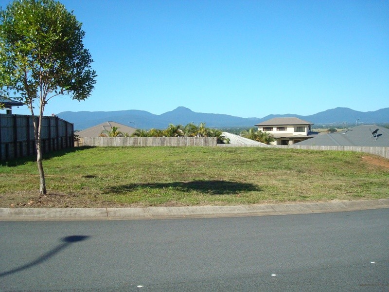 74 Fitzmaurice Drive, Bentley Park QLD 4869