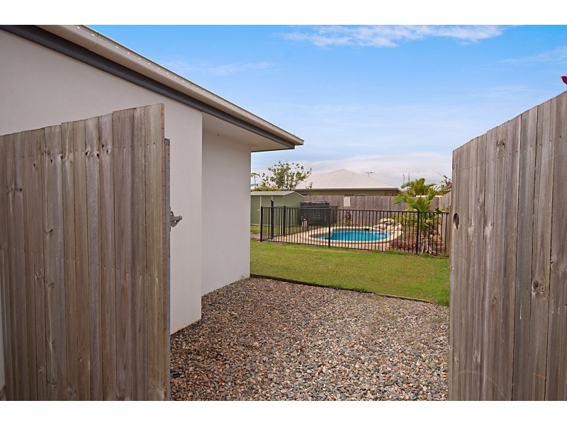 22 Goldberg Close, White Rock QLD 4868