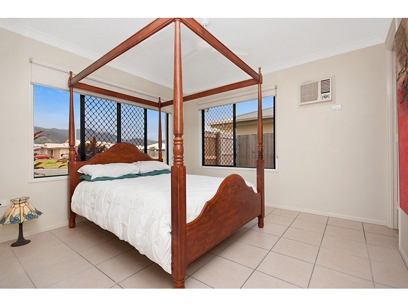 22 Goldberg Close, White Rock QLD 4868