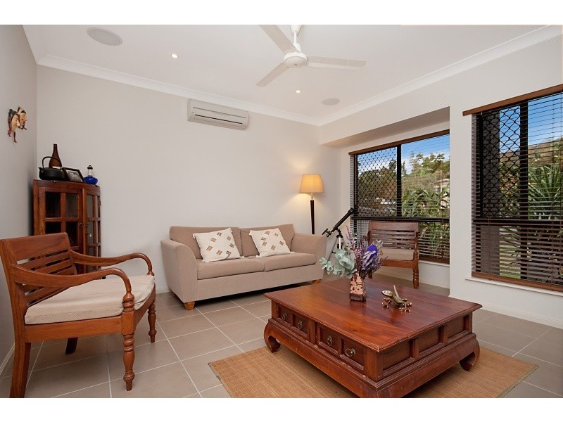 2 Brose Street, White Rock QLD 4868