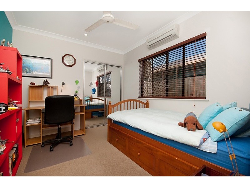 2 Brose Street, White Rock QLD 4868