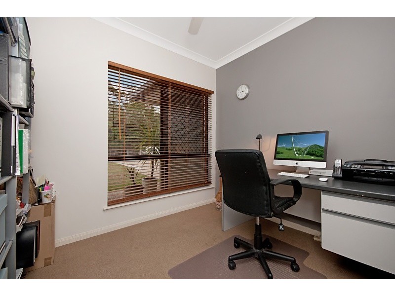 2 Brose Street, White Rock QLD 4868