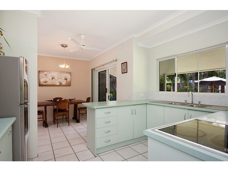 15 Carolyn Close, Yorkeys Knob QLD 4878