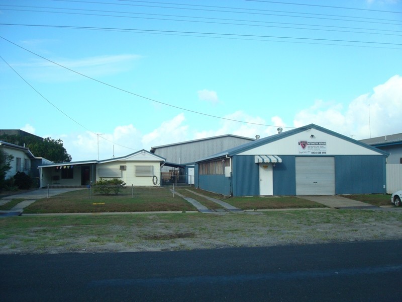 124 – 126 Newell Street, Bungalow QLD 4870