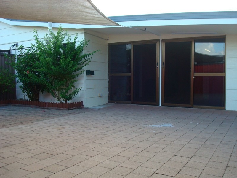 124 – 126 Newell Street, Bungalow QLD 4870