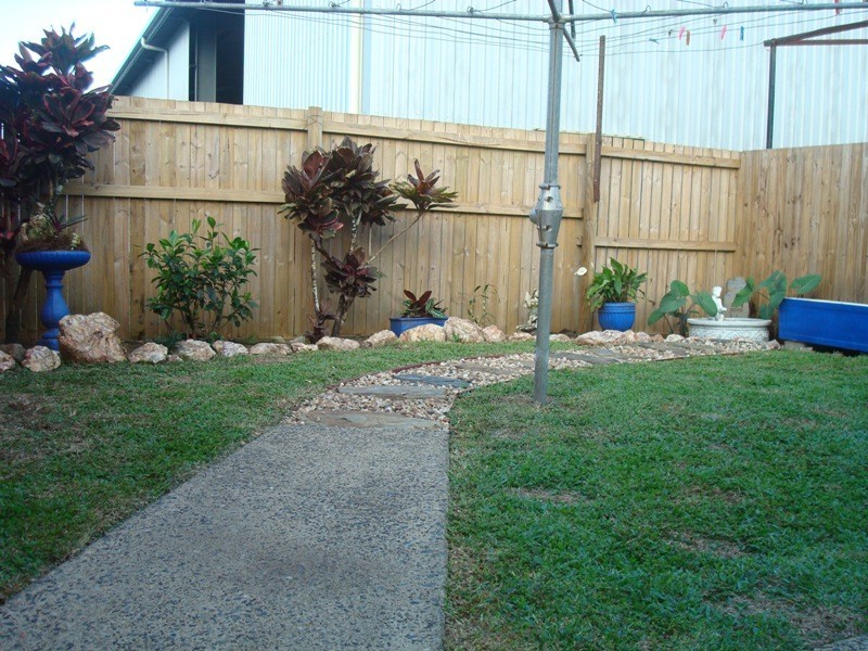 124 – 126 Newell Street, Bungalow QLD 4870