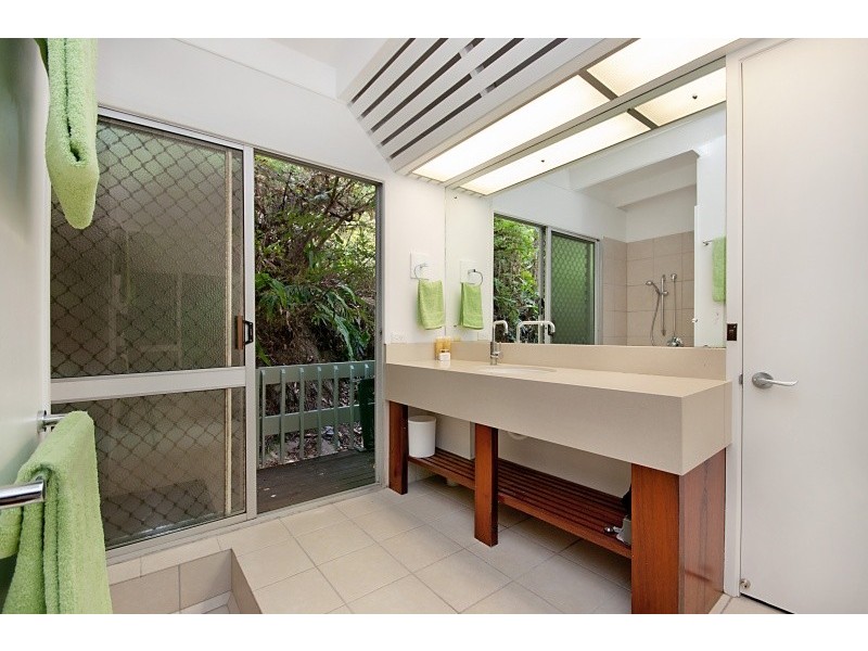 31 View Street, Brinsmead QLD 4870