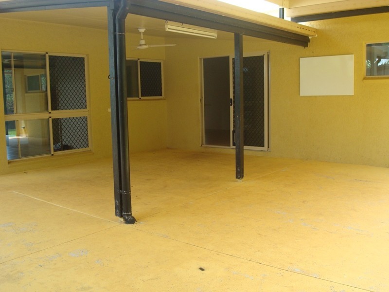 31 Pilosa Street, Redlynch QLD 4870