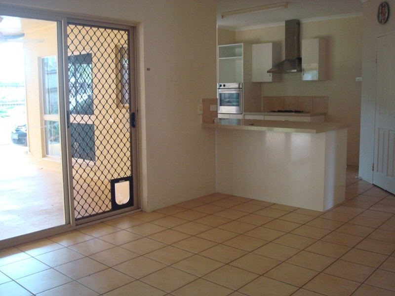 31 Pilosa Street, Redlynch QLD 4870