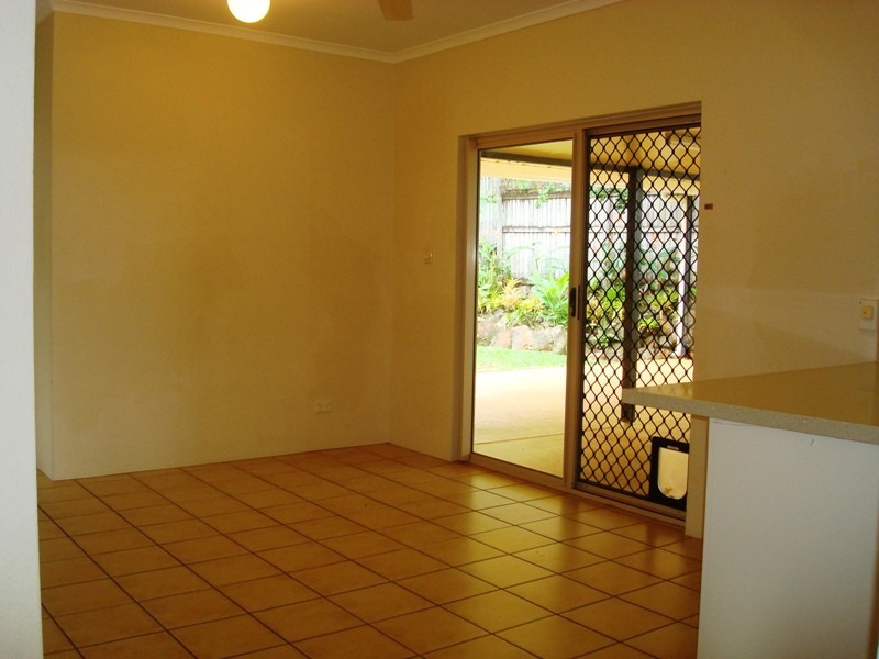 31 Pilosa Street, Redlynch QLD 4870