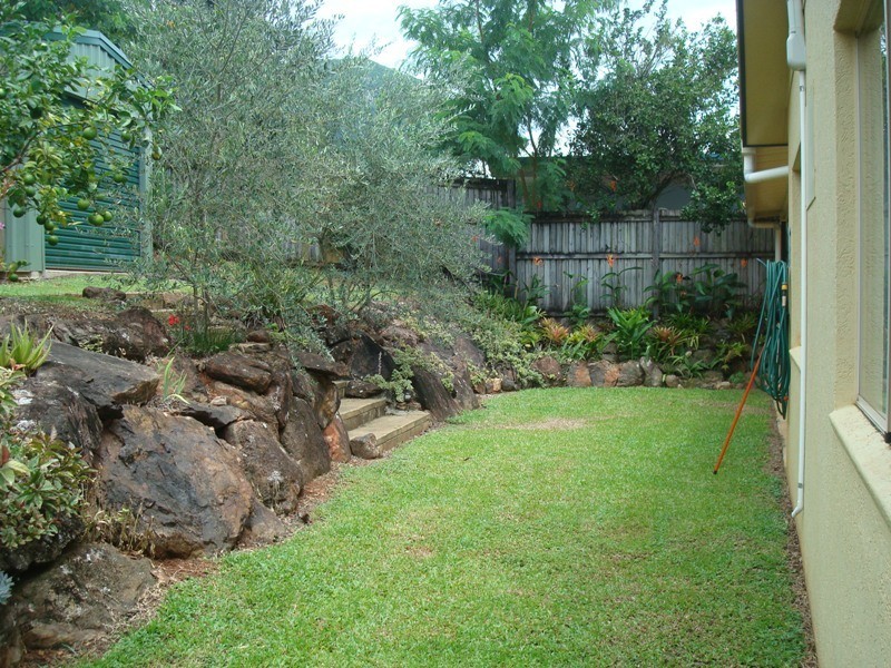 31 Pilosa Street, Redlynch QLD 4870