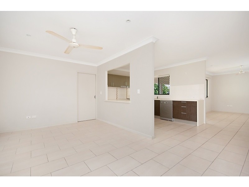 16 Goldberg Close, White Rock QLD 4868