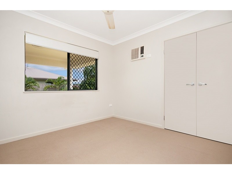 16 Goldberg Close, White Rock QLD 4868