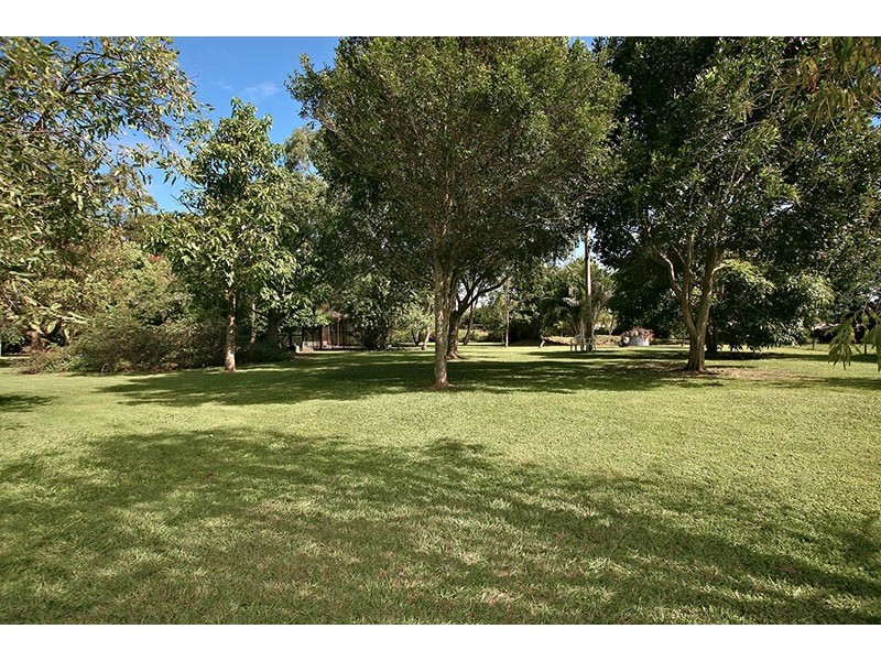 33 Moore Road, Burpengary QLD 4505