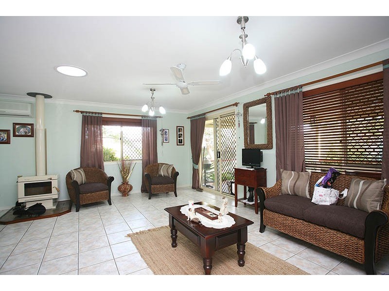 135 Moreton Terrace, Beachmere QLD 4510