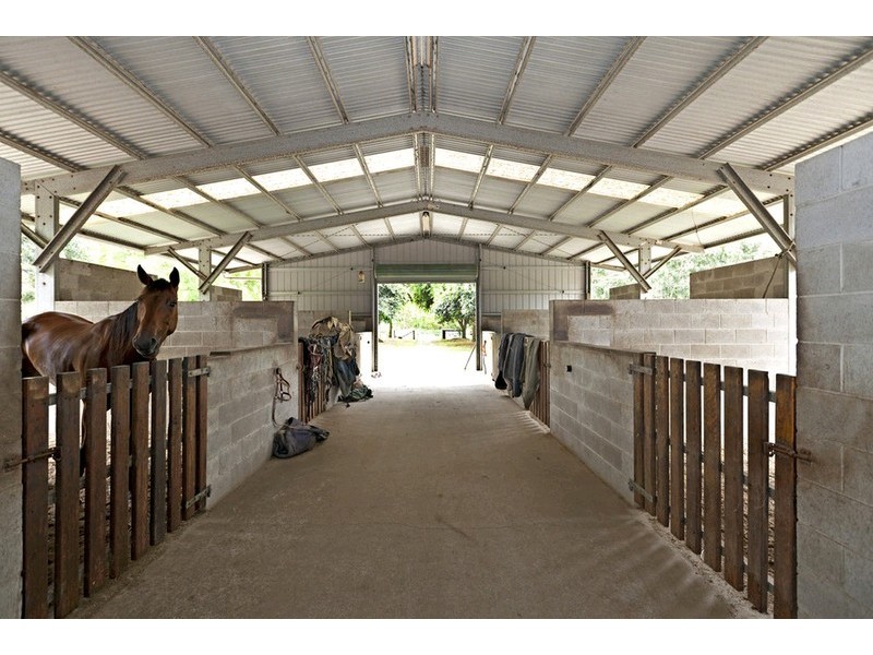 240 Rutters Road, Elimbah QLD 4516