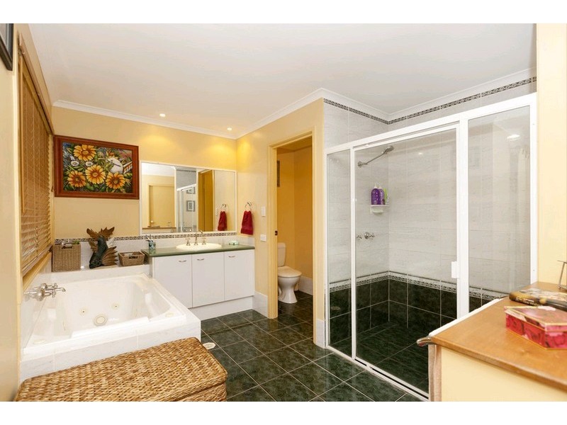 240 Rutters Road, Elimbah QLD 4516