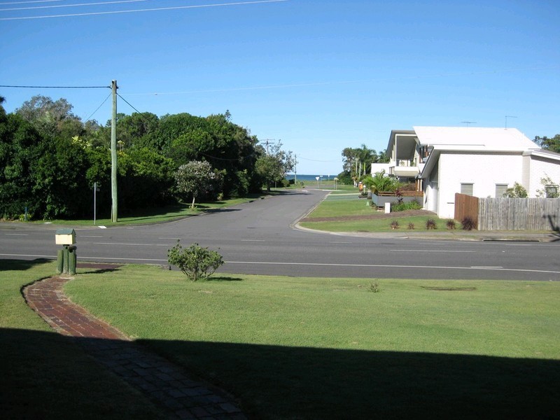 114 Bishop Road, Beachmere QLD 4510