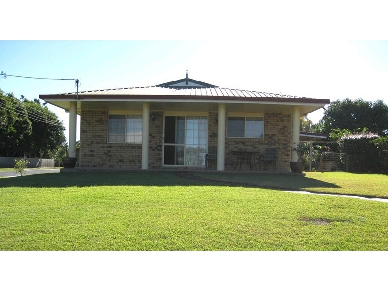 114 Bishop Road, Beachmere QLD 4510