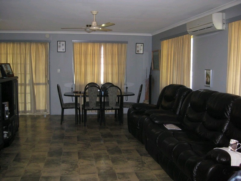 114 Bishop Road, Beachmere QLD 4510