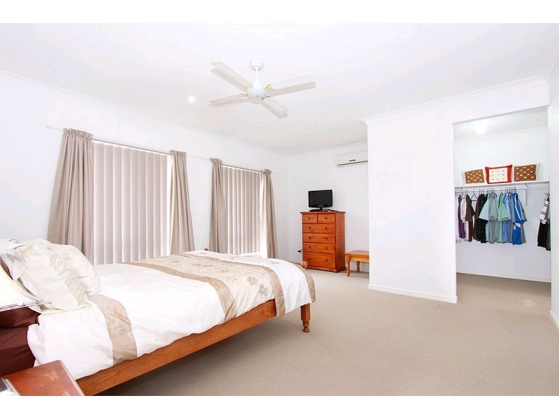 26 Langham Crescent, North Lakes QLD 4509