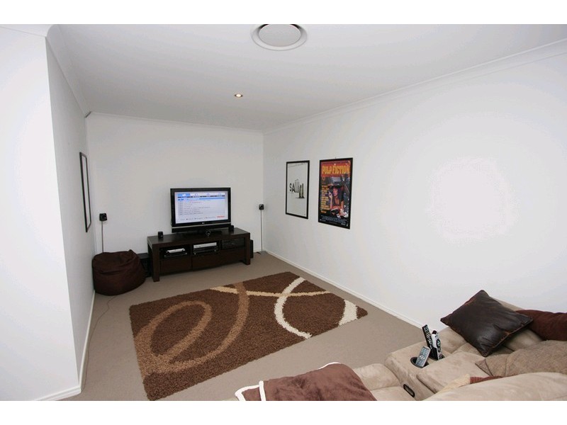 1 Pipit Close, Mango Hill QLD 4509