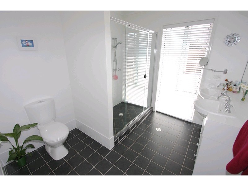 1 Pipit Close, Mango Hill QLD 4509