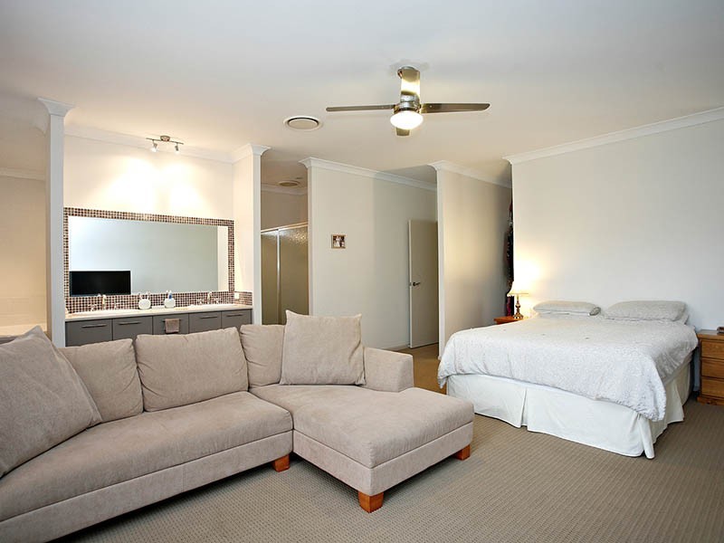 5 Wilga Street, North Lakes QLD 4509