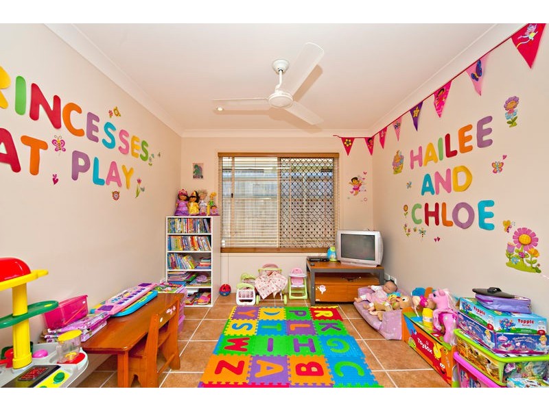 4 Pearson Court, North Lakes QLD 4509