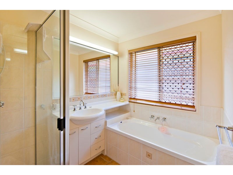 4 Pearson Court, North Lakes QLD 4509