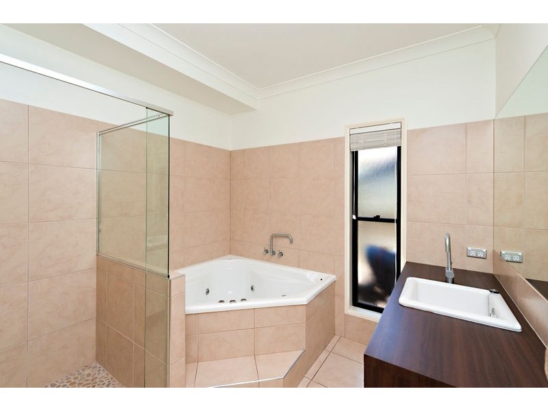 6 Brookfield Street, North Lakes QLD 4509