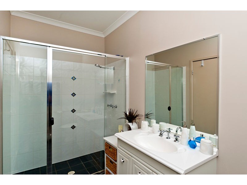 16 Cottonwood Circuit, North Lakes QLD 4509