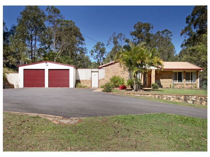 35 Beech Drive, Cashmere QLD 4500