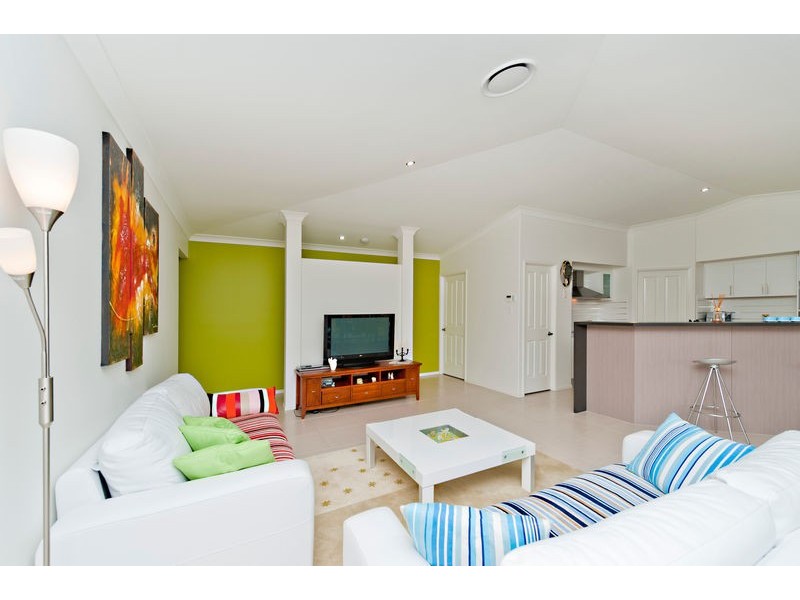 27 Wedgetail Circuit, Narangba QLD 4504