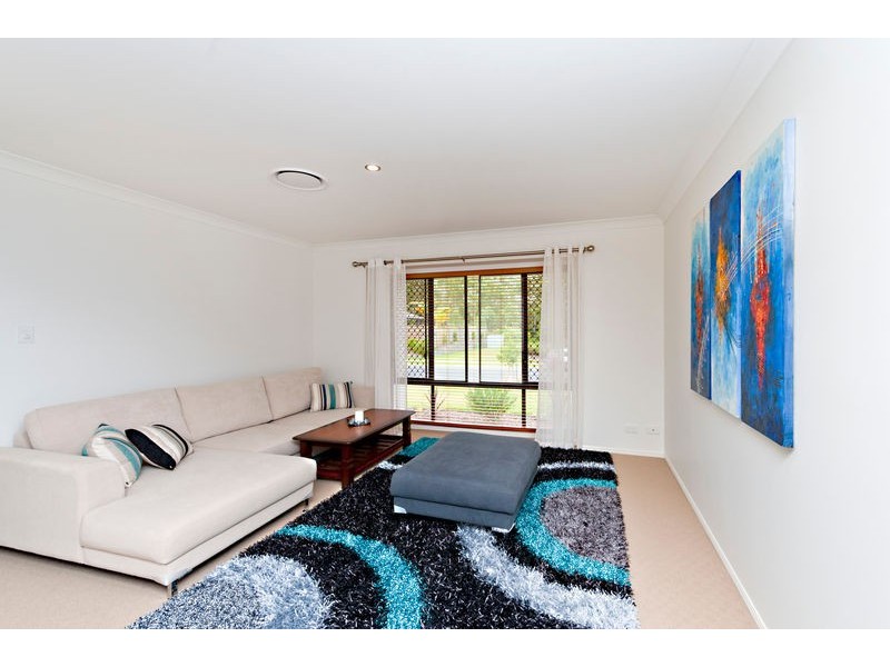 27 Wedgetail Circuit, Narangba QLD 4504