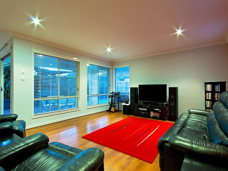 15 Kennedia Court, North Lakes QLD 4509