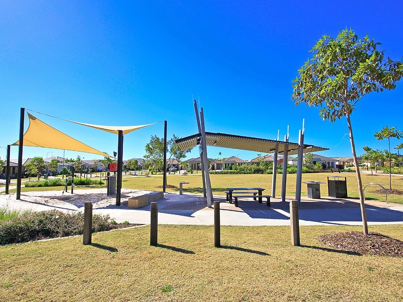 51 Shimao Crescent, North Lakes QLD 4509