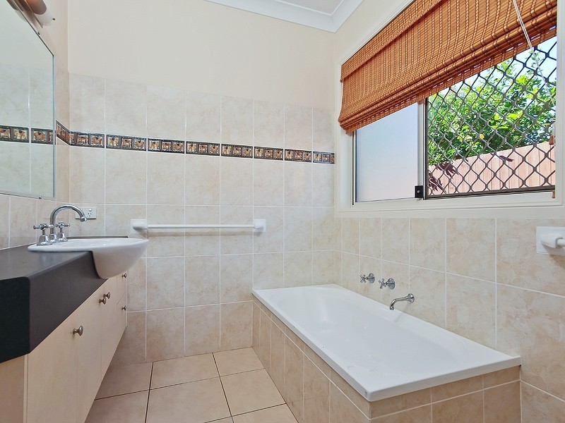 60 Cottonwood Circuit, North Lakes QLD 4509